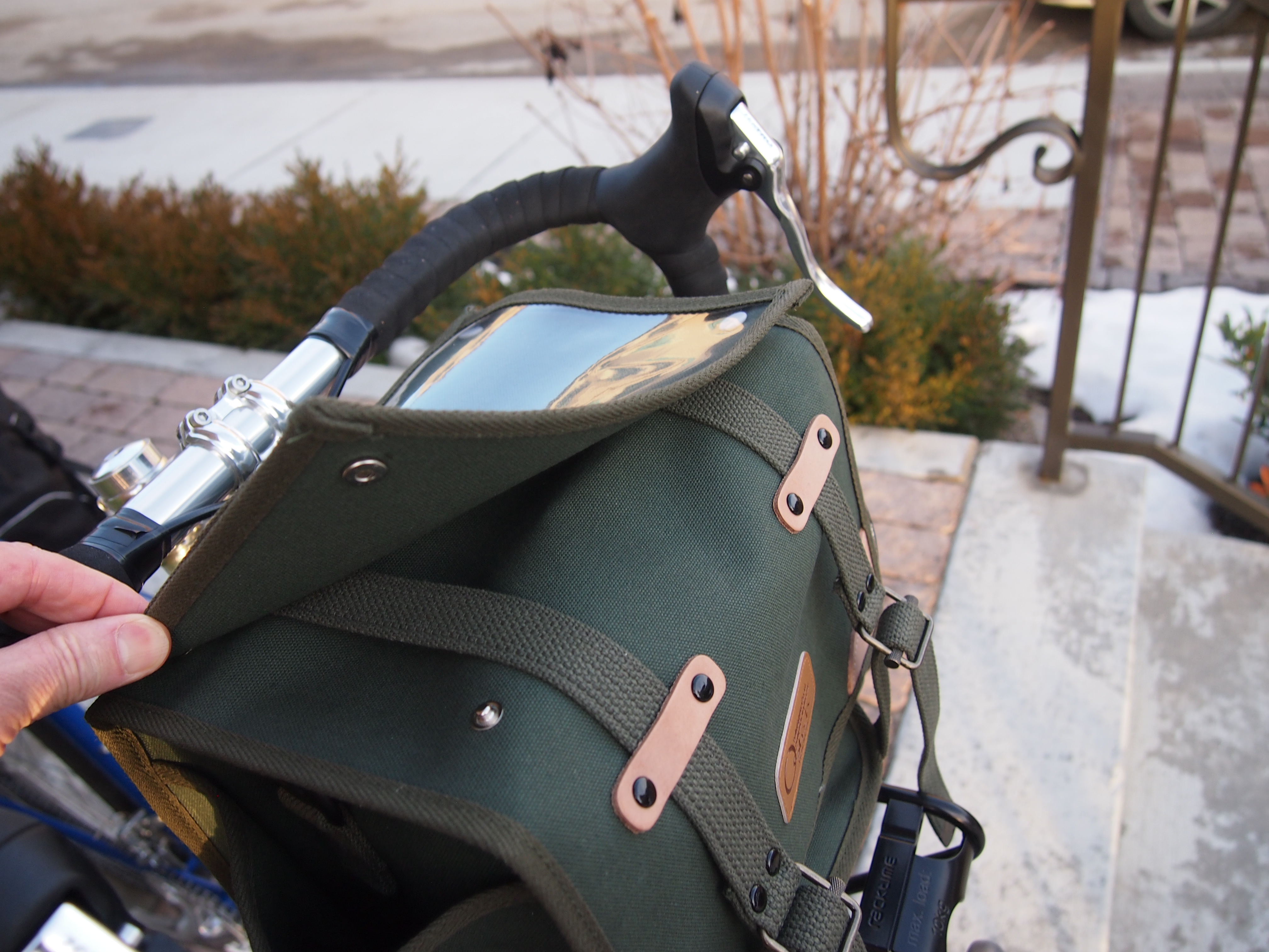 touring handlebar bag