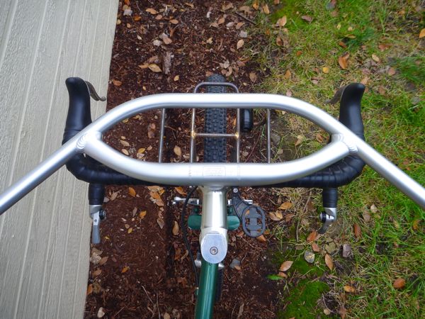 Jones deals bike handlebars